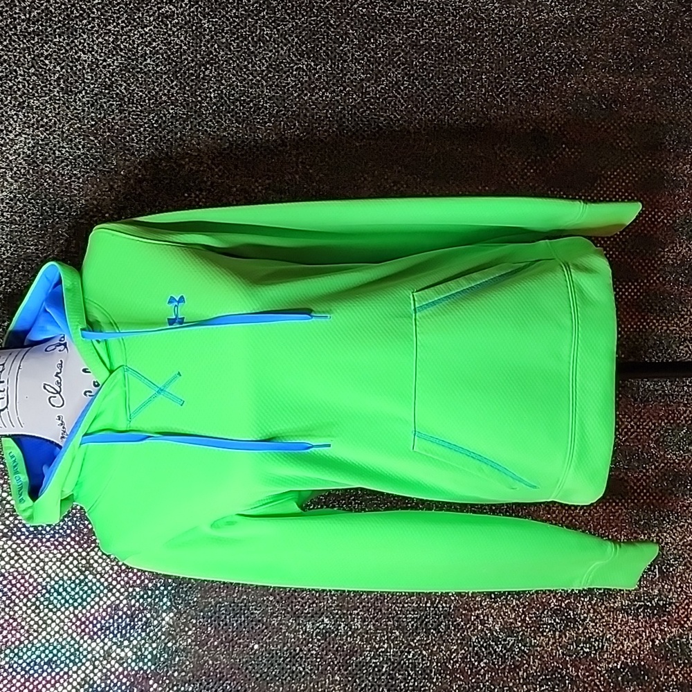 Under Armor Sweatshirt